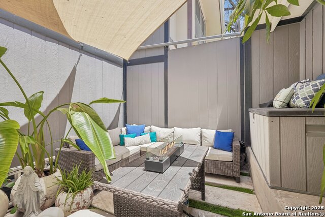 Image 4 of 52 For 12008 Ashrock