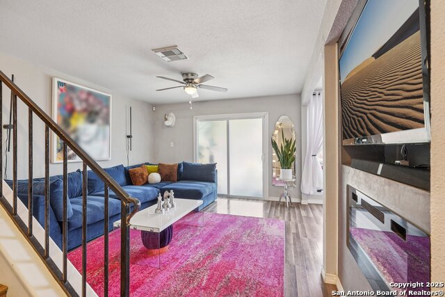 Image 8 of 52 For 12008 Ashrock