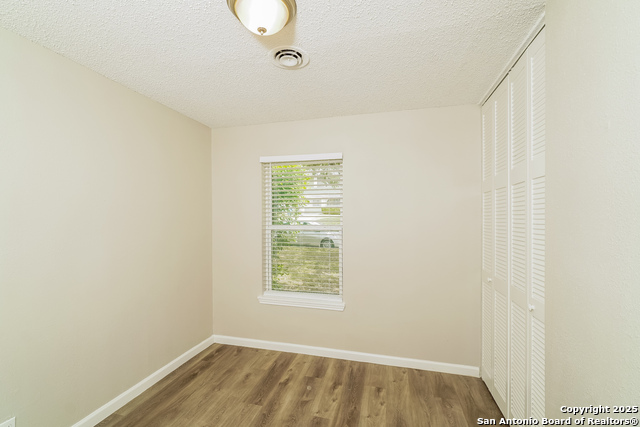 Listing photo id 9 for 3219 Bob Billa