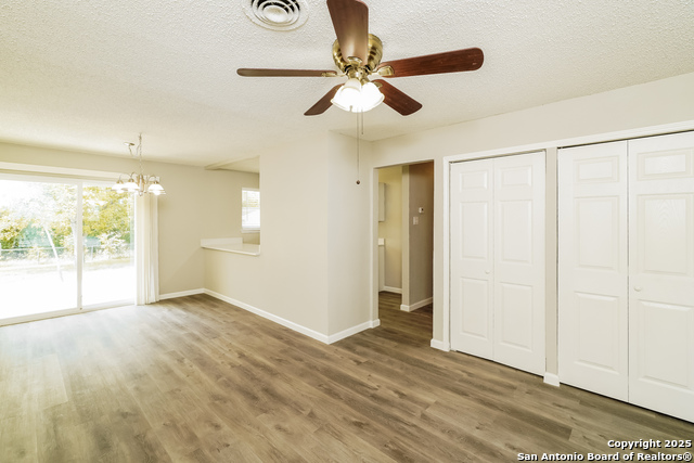 Listing photo id 1 for 3219 Bob Billa