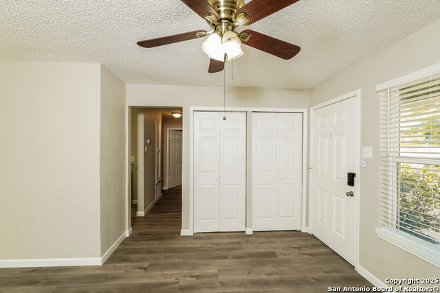 Listing photo id 3 for 3219 Bob Billa