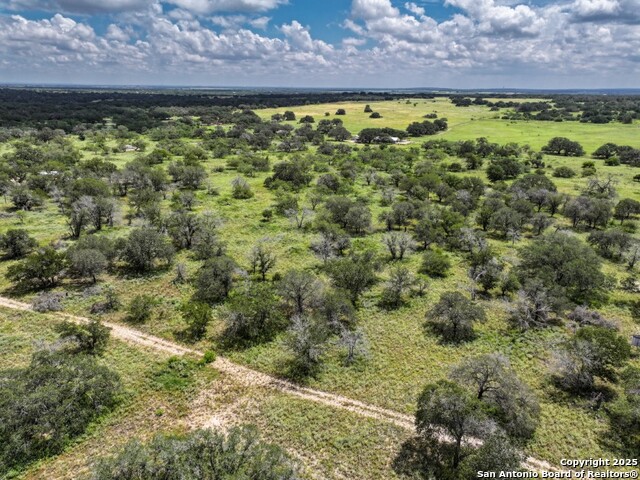 Listing photo id 18 for 330 Encino Crossing S