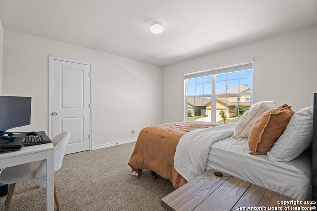 Image 13 of 18 For 6816 Encore Oaks