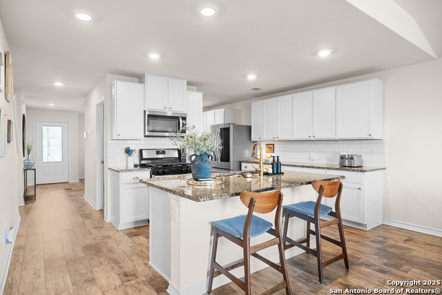 Image 6 of 18 For 6816 Encore Oaks