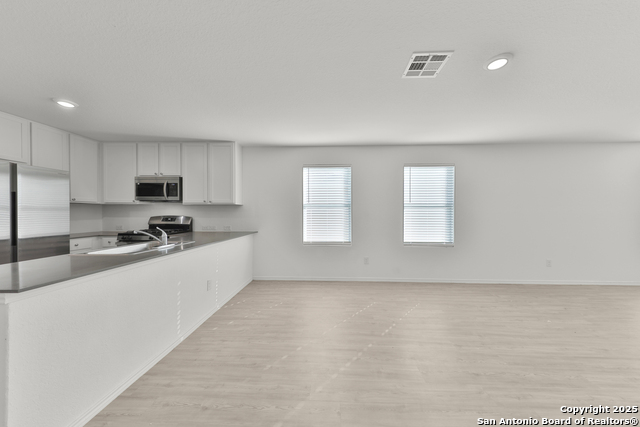 Image 11 of 23 For 871 Landon Ridge