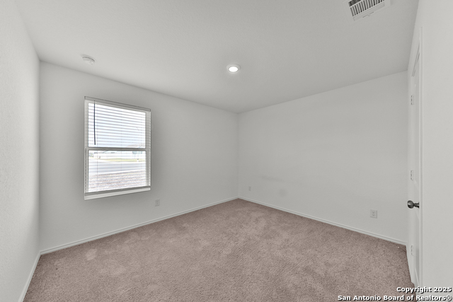 Image 16 of 23 For 871 Landon Ridge