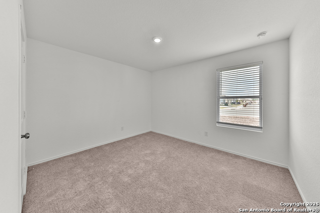Image 19 of 23 For 871 Landon Ridge