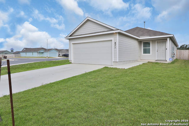 Image 2 of 23 For 871 Landon Ridge