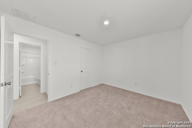 Image 20 of 23 For 871 Landon Ridge