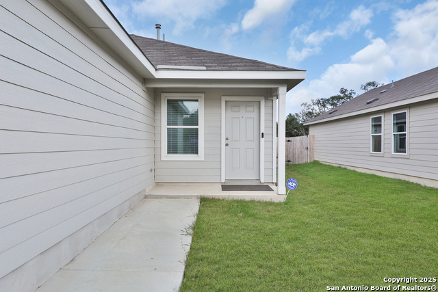 Image 4 of 23 For 871 Landon Ridge
