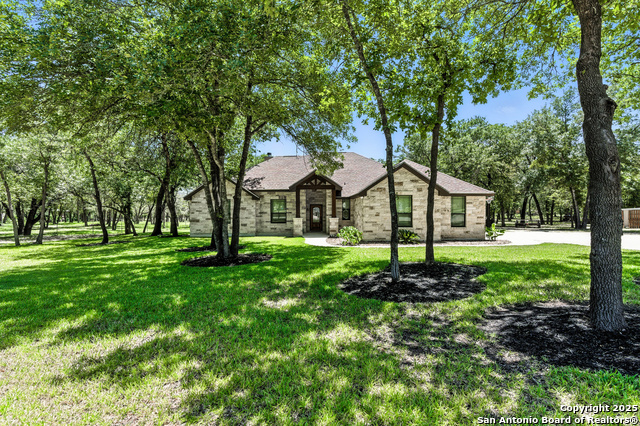 Listing photo id 0 for 309 Hickory Trail