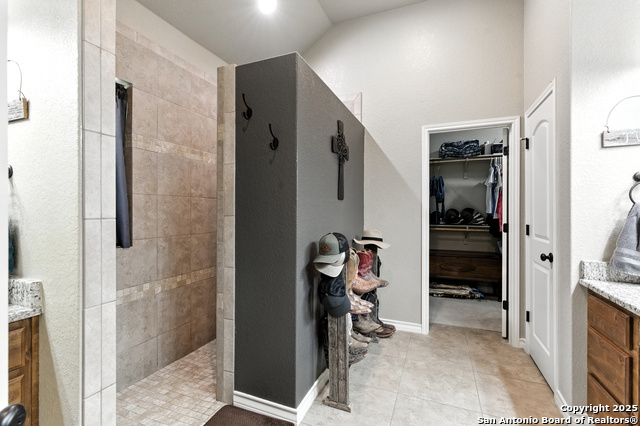 Listing photo id 21 for 309 Hickory Trail