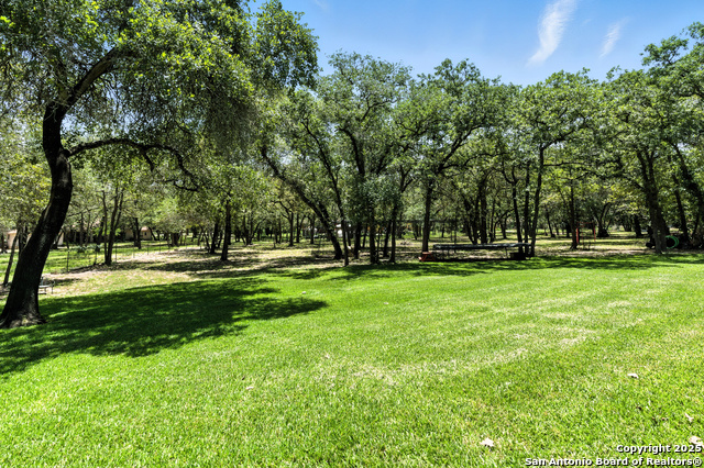 Listing photo id 32 for 309 Hickory Trail