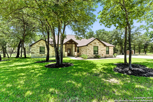 Listing photo id 2 for 309 Hickory Trail