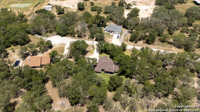 Listing photo id 39 for 309 Hickory Trail