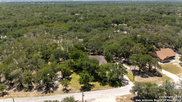 Listing photo id 40 for 309 Hickory Trail