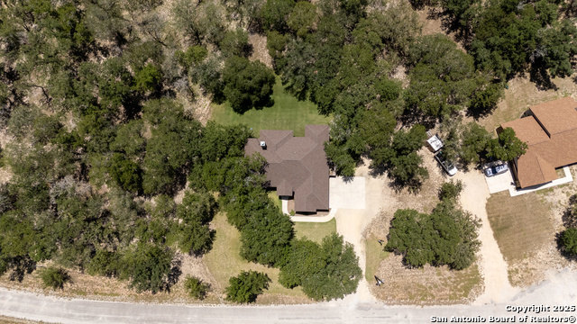 Listing photo id 41 for 309 Hickory Trail