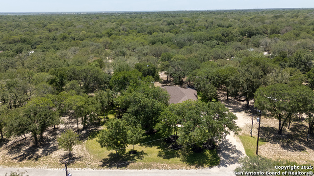 Listing photo id 42 for 309 Hickory Trail