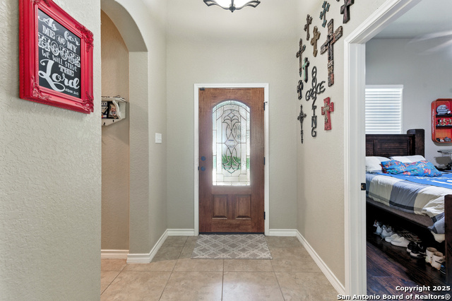 Listing photo id 6 for 309 Hickory Trail