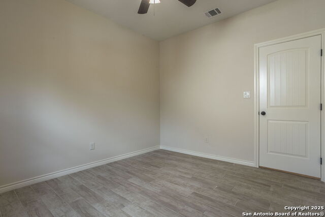 Details for 319 Clubview E, Seguin, TX 78155