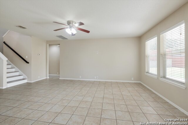 Listing photo id 10 for 3717 Greenridge