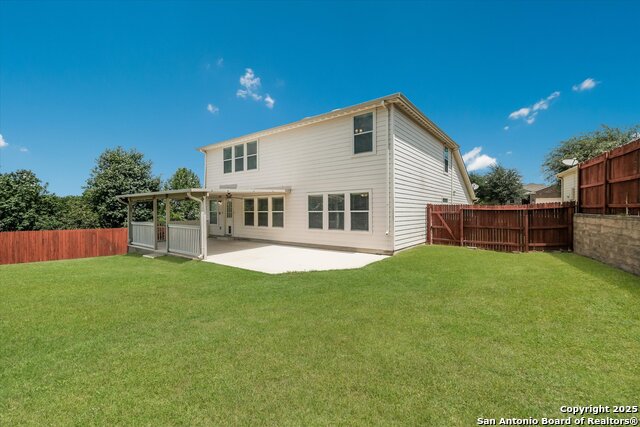 Listing photo id 29 for 3717 Greenridge