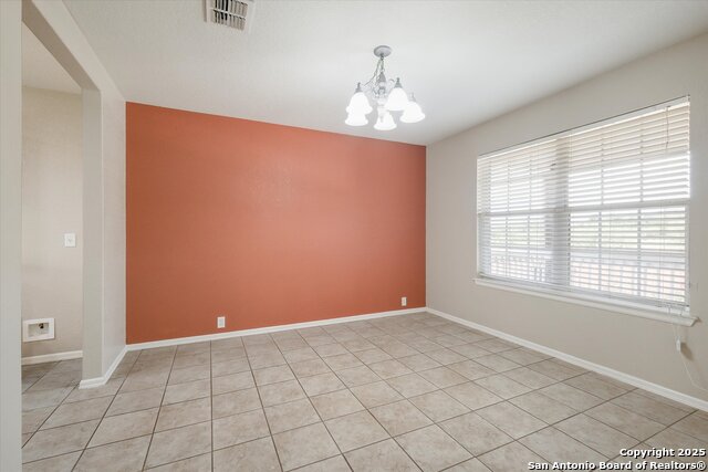 Listing photo id 2 for 3717 Greenridge