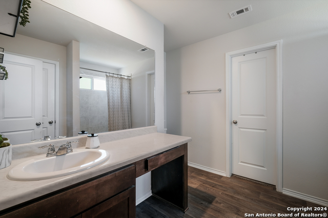 Image 14 of 35 For 10019 Bur Sedge