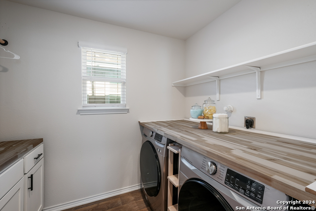 Image 22 of 35 For 10019 Bur Sedge