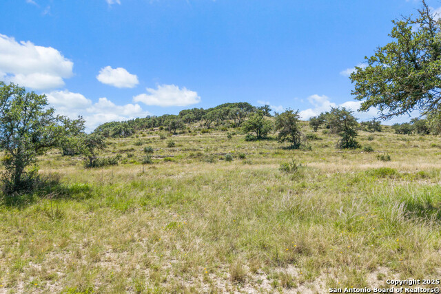Image 12 of 46 For 5032 Kendalia Rd