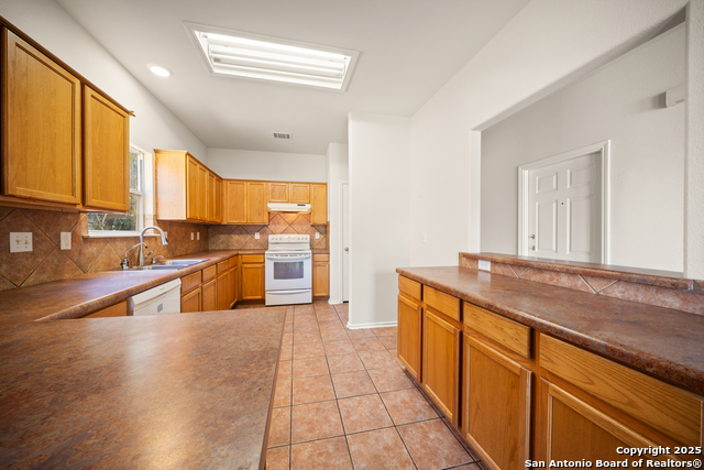 Image 12 of 40 For 4311 Acorn Creek
