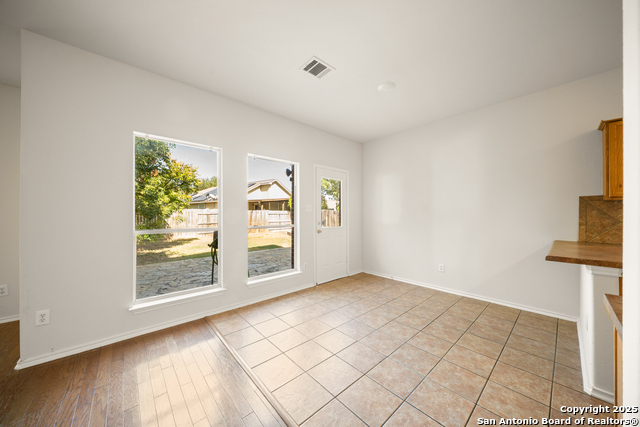Image 17 of 40 For 4311 Acorn Creek
