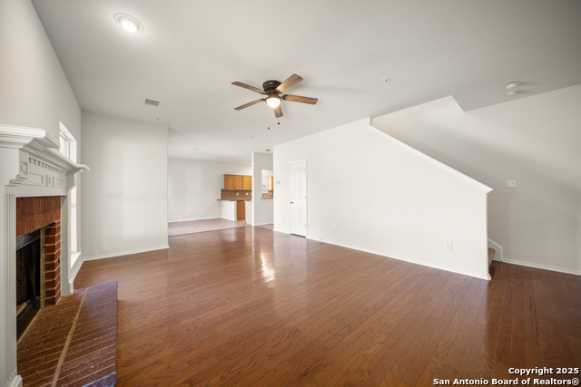 Image 9 of 40 For 4311 Acorn Creek