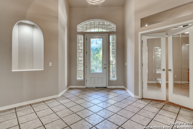 Image 4 of 47 For 6811 Lendell St