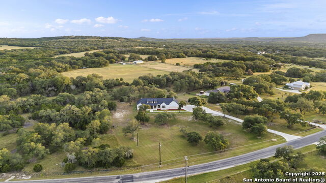 Image 3 of 48 For 198 Sabinas Creek Ranch Rd