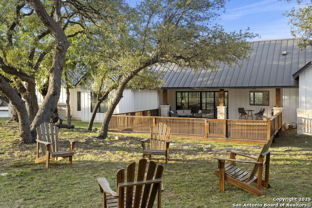 Image 39 of 48 For 198 Sabinas Creek Ranch Rd
