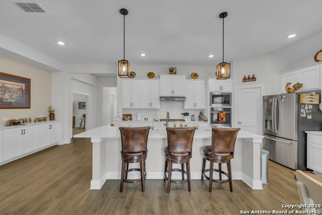 Image 19 of 47 For 929 Rench