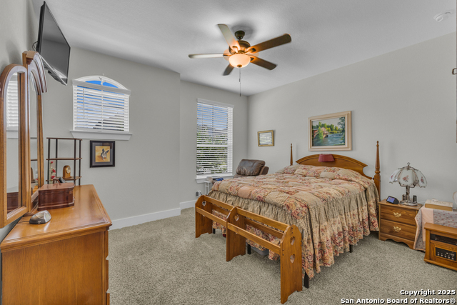 Image 36 of 47 For 929 Rench