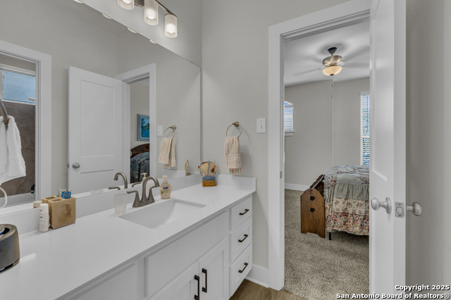 Image 37 of 47 For 929 Rench