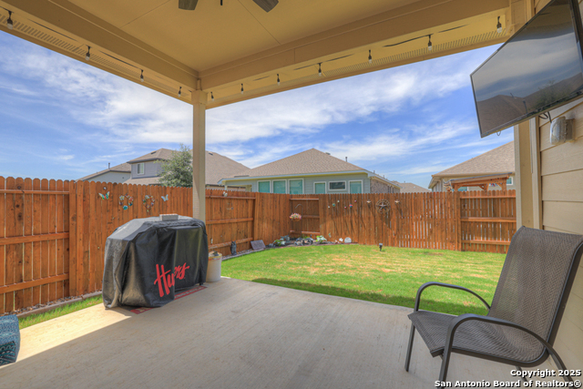 Image 41 of 47 For 929 Rench