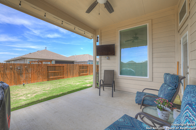 Image 42 of 47 For 929 Rench