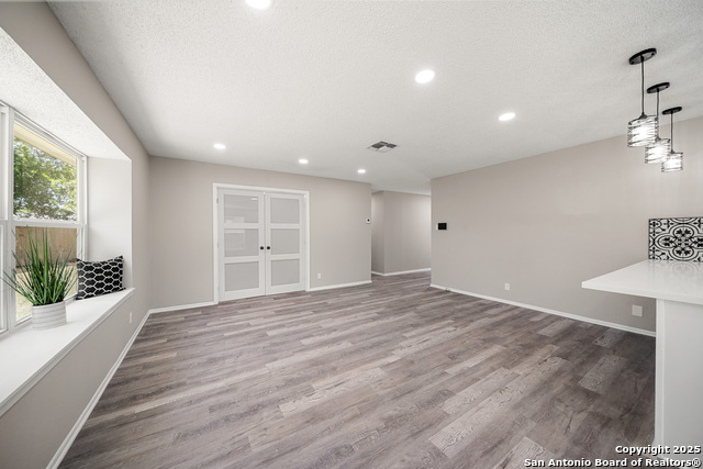 Image 10 of 43 For 7110 Spring Drops