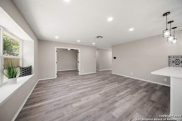 Image 11 of 43 For 7110 Spring Drops