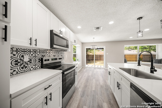 Image 14 of 43 For 7110 Spring Drops