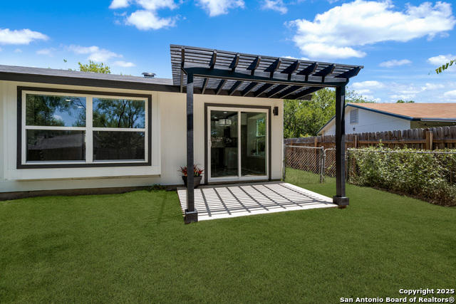 Image 32 of 43 For 7110 Spring Drops