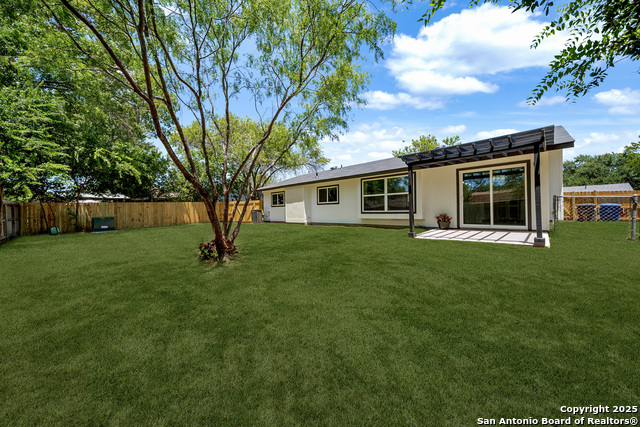 Image 34 of 43 For 7110 Spring Drops