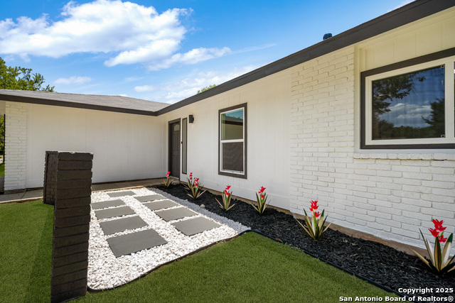 Image 5 of 43 For 7110 Spring Drops