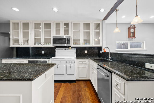 Image 10 of 27 For 135 Corona Avenue