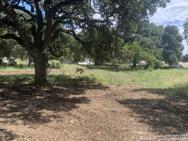 Image 4 of 4 For 519 Bandera Rd E