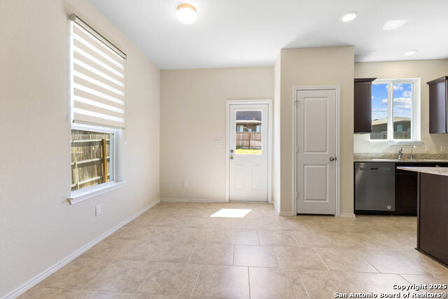 Image 11 of 28 For 7320 Playa Xing